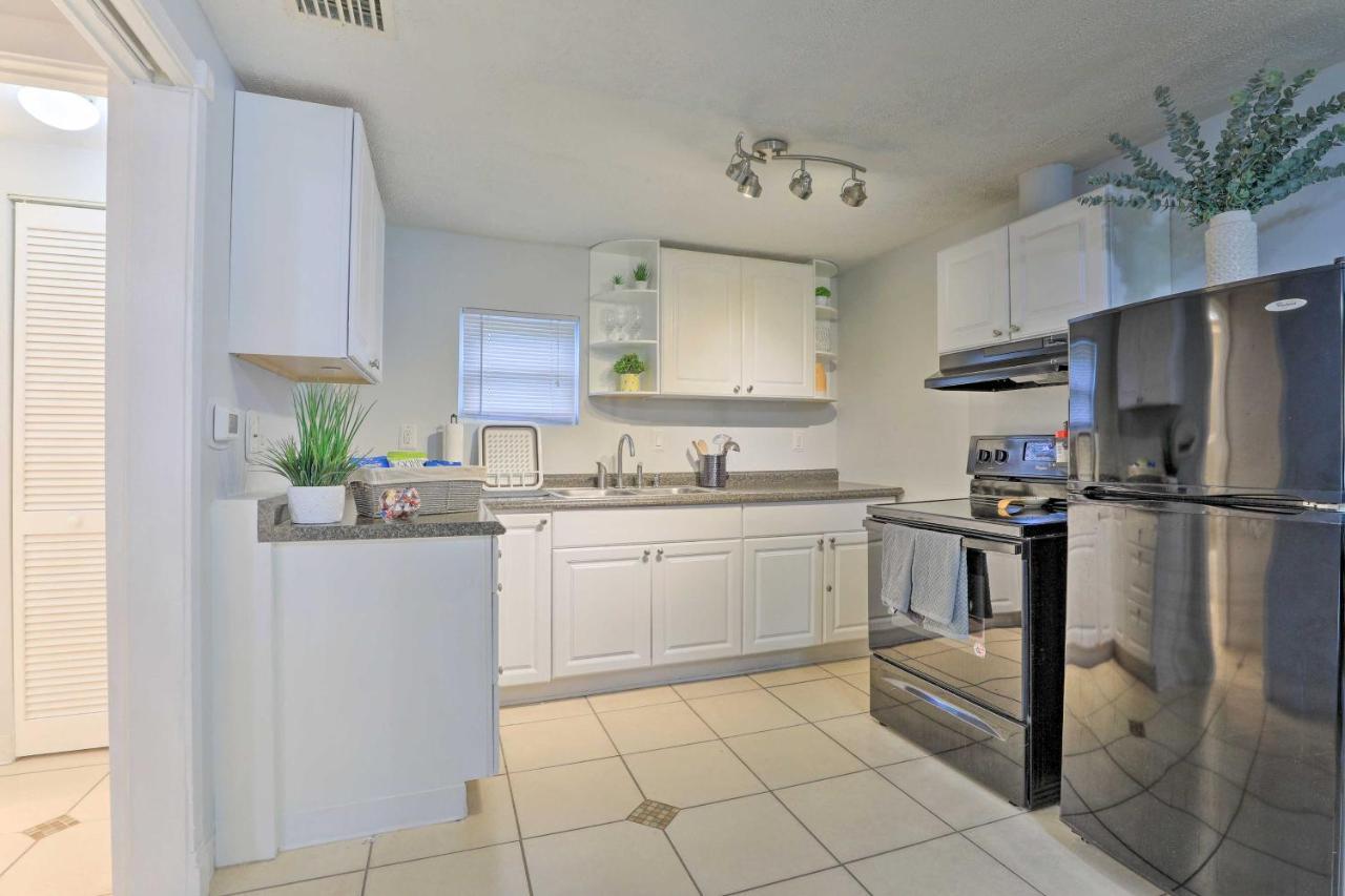 Central Sarasota Home 8 Mi To Siesta Key! Екстериор снимка